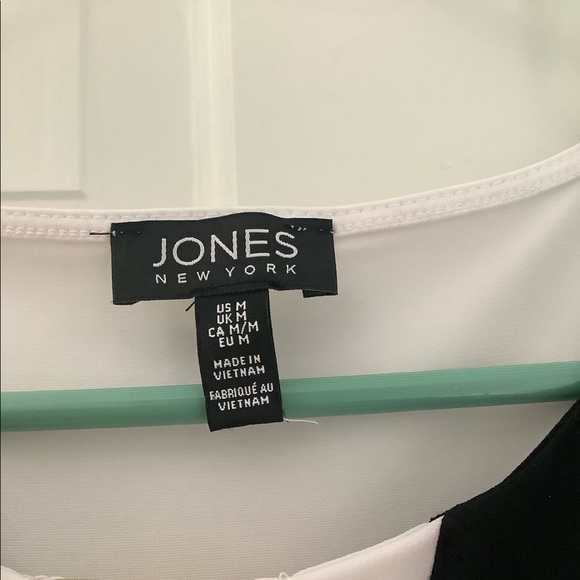 Black and white, professional top - Picture 3 of 3